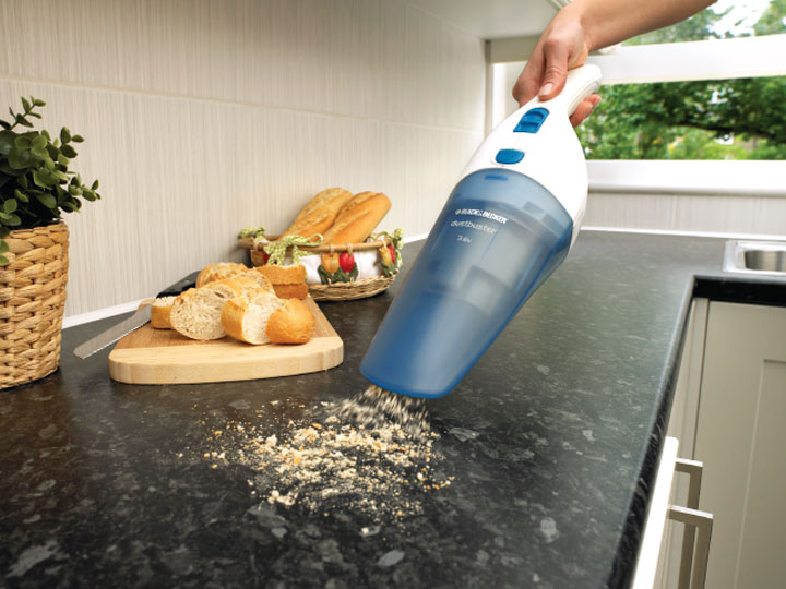 aspirateur_table_black_et_decker_miettes_cuisine