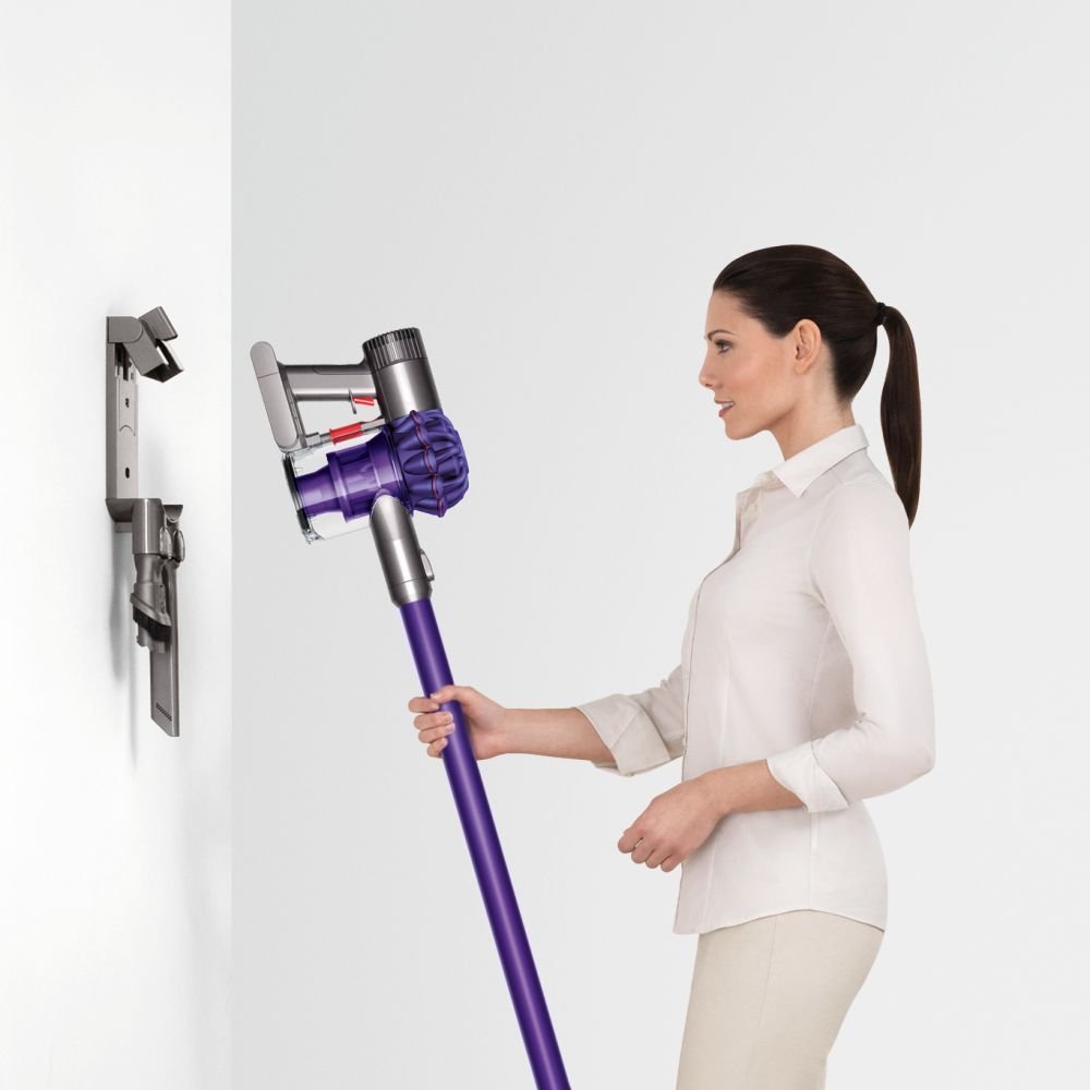 dyson_v6_up_top_aspirateur_balai_support_mural_recharge